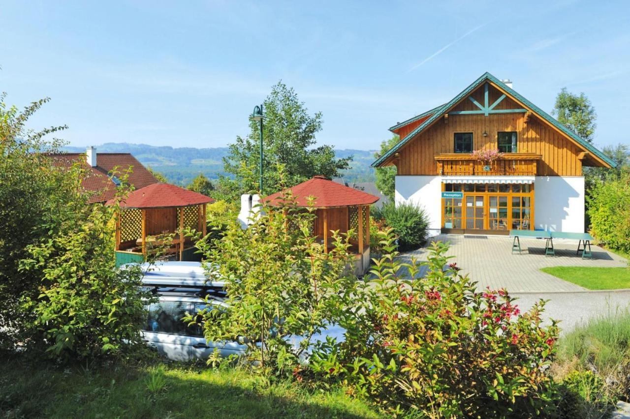 Holiday Village, سخيلرباش المظهر الخارجي الصورة